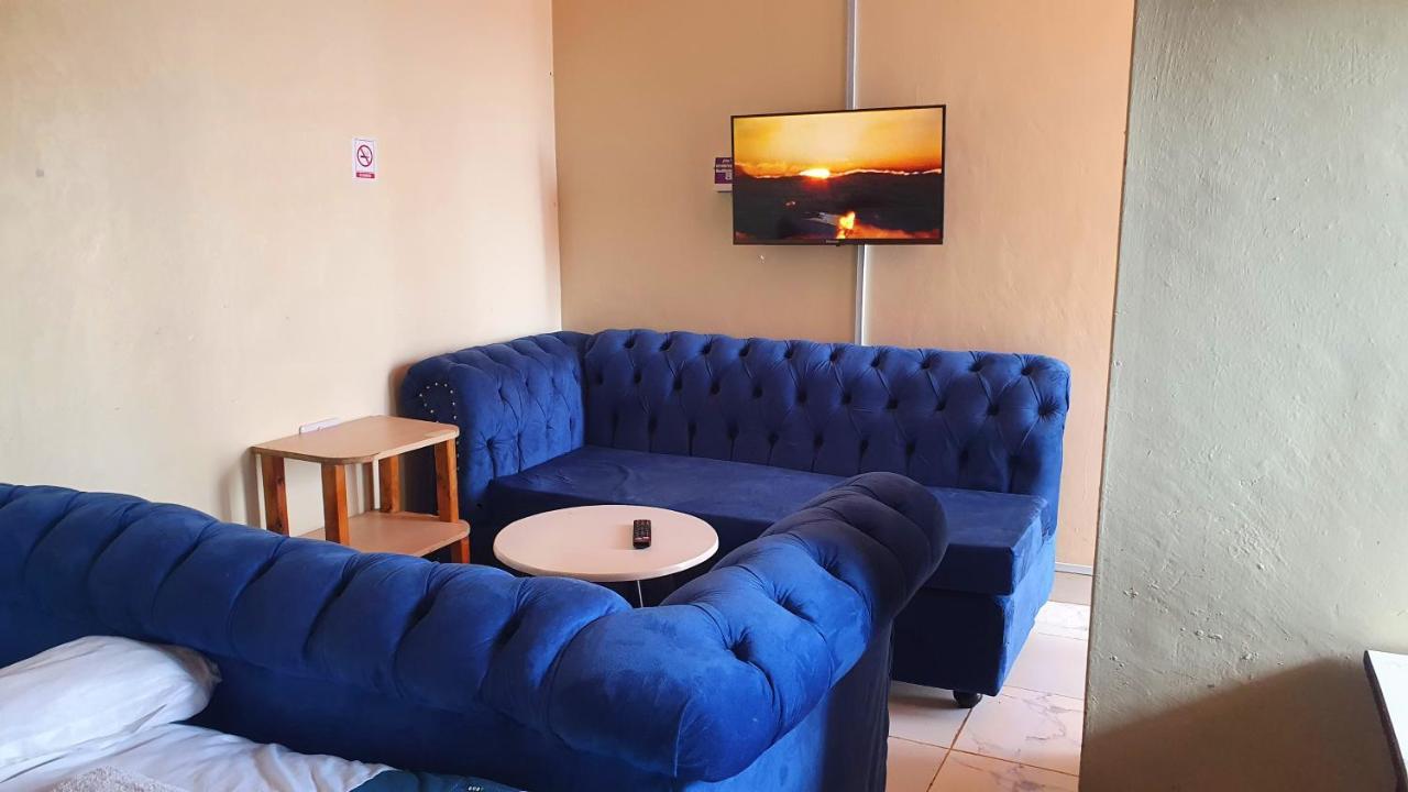 Lola'S Nest Along The Highway - Free Parking, Wifi, Netflix & Rooftop Views Apartamento Kikuyu Exterior foto