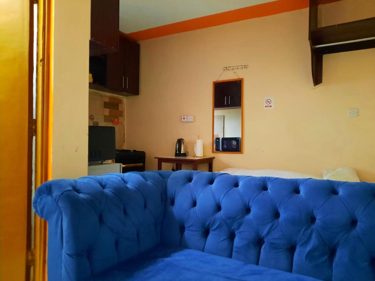 Lola'S Nest Along The Highway - Free Parking, Wifi, Netflix & Rooftop Views Apartamento Kikuyu Exterior foto